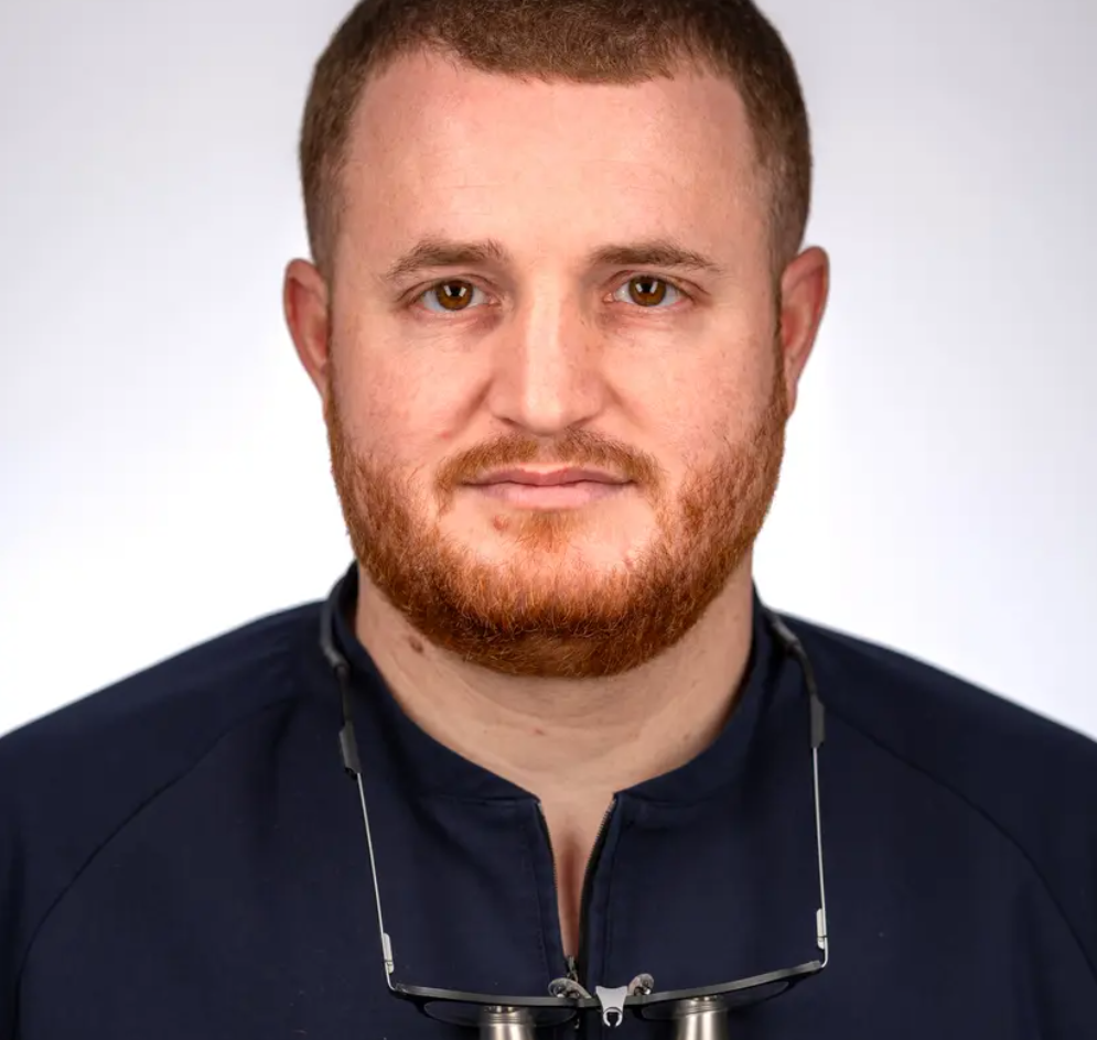 Dr. Adrian Argint, medic stomatolog